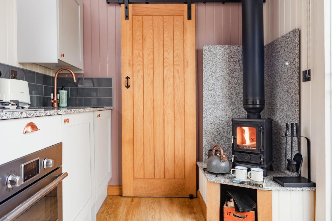 Highland Shepherd Huts 奈斯桥 外观 照片